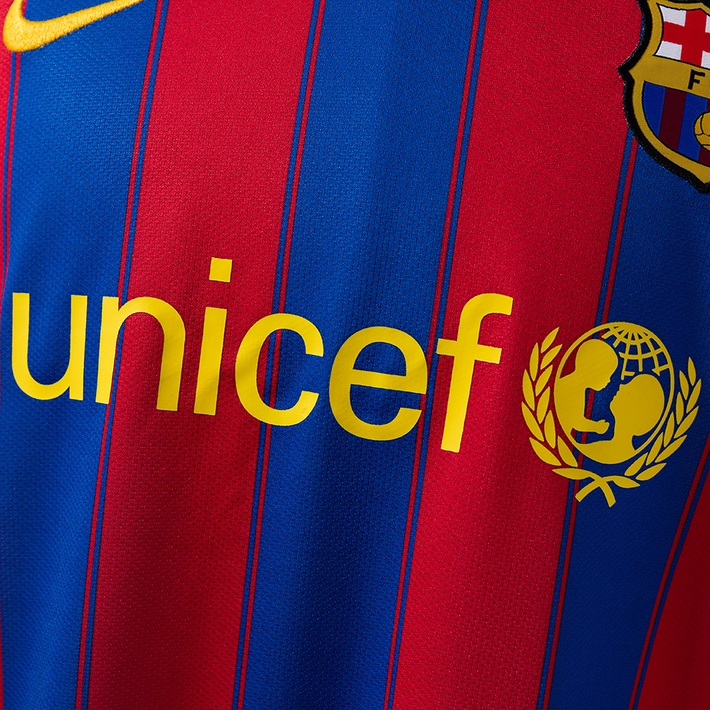 Barcelona 2009/10 Home Long Sleeve Retro Jersey – Vintage Replica Football Soccer Shirt – Size S–XXL