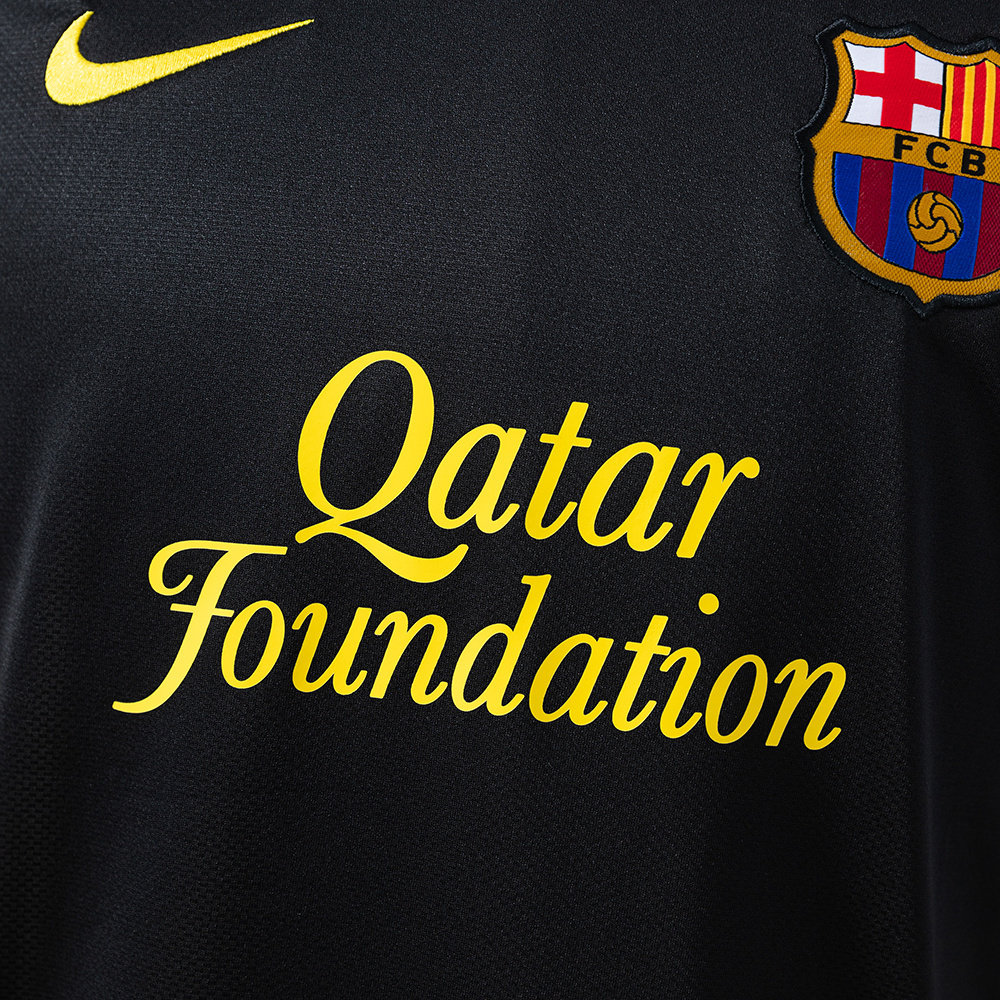 Barcelona 2011/12 Away Retro Jersey – Vintage Replica Football Soccer Shirt – Size S–XXL