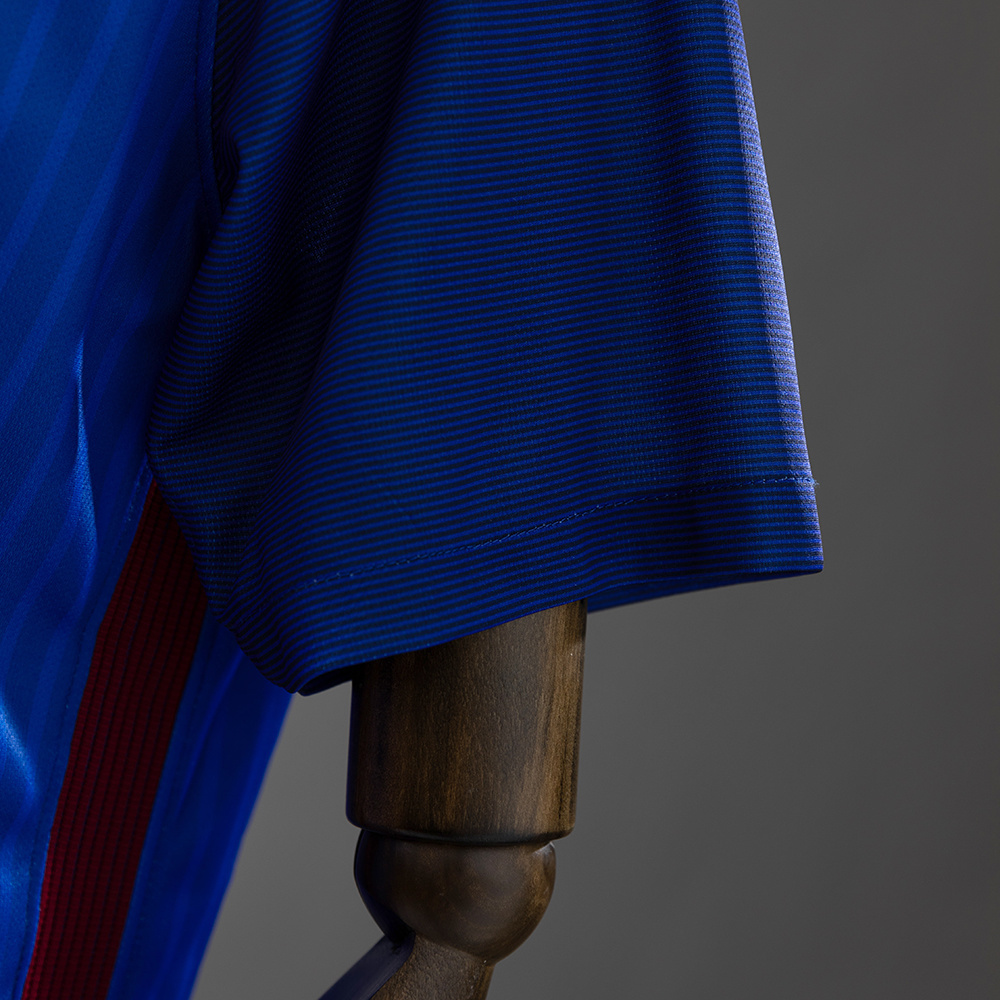 Barcelona 2016/17 Home Retro Jersey – Vintage Replica Football Soccer Shirt – Size S–XXL