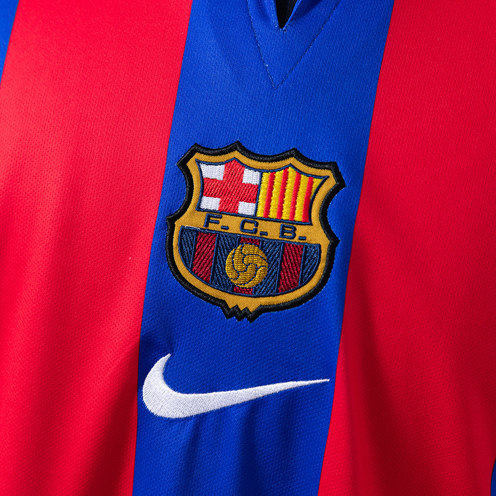 Barcelona 2001/02 Home Retro Jersey – Vintage Replica Football Soccer Shirt – Size S–XXL