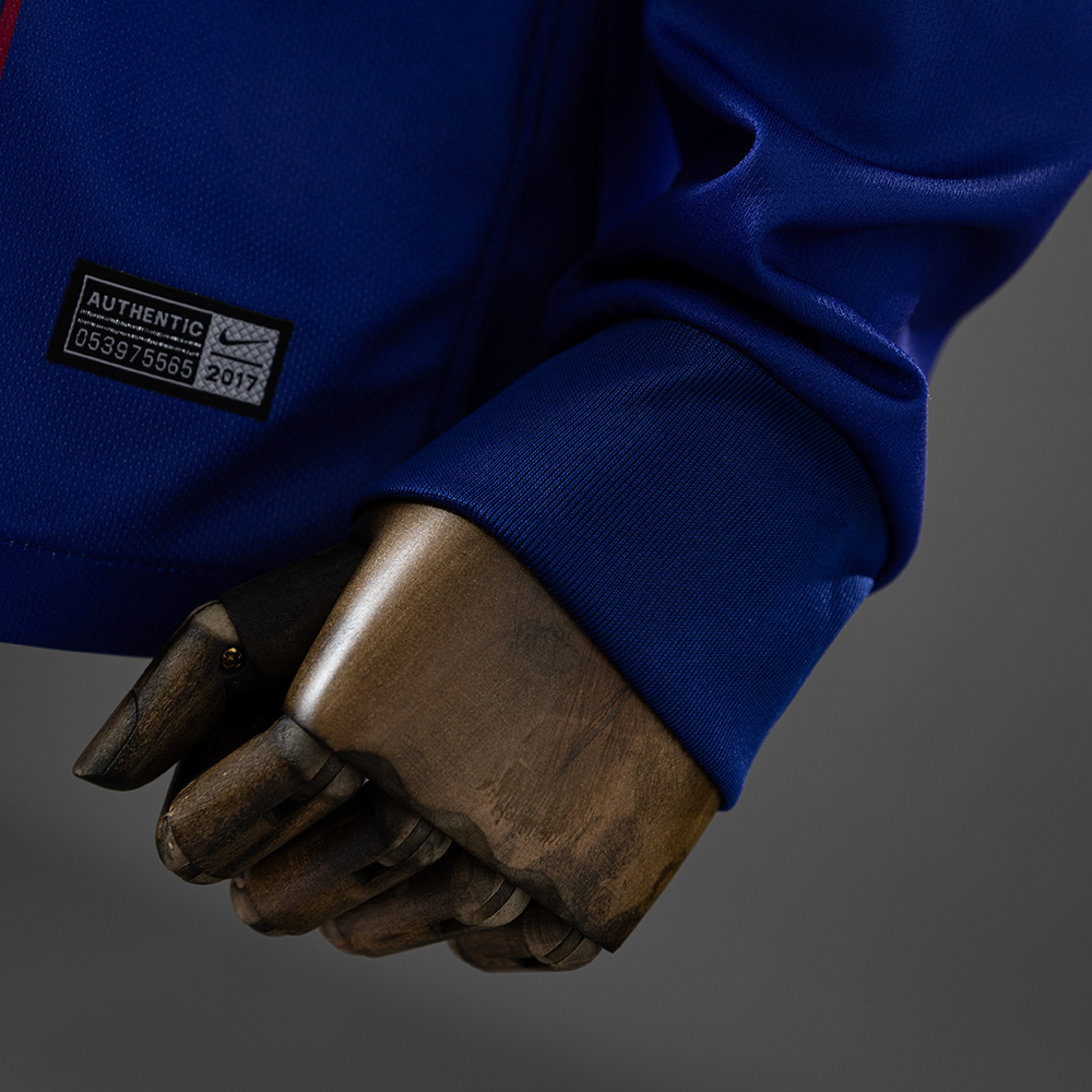 Barcelona 2017/18 Home Long Sleeve Retro Jersey – Vintage Replica Football Soccer Shirt – Size S–XXL