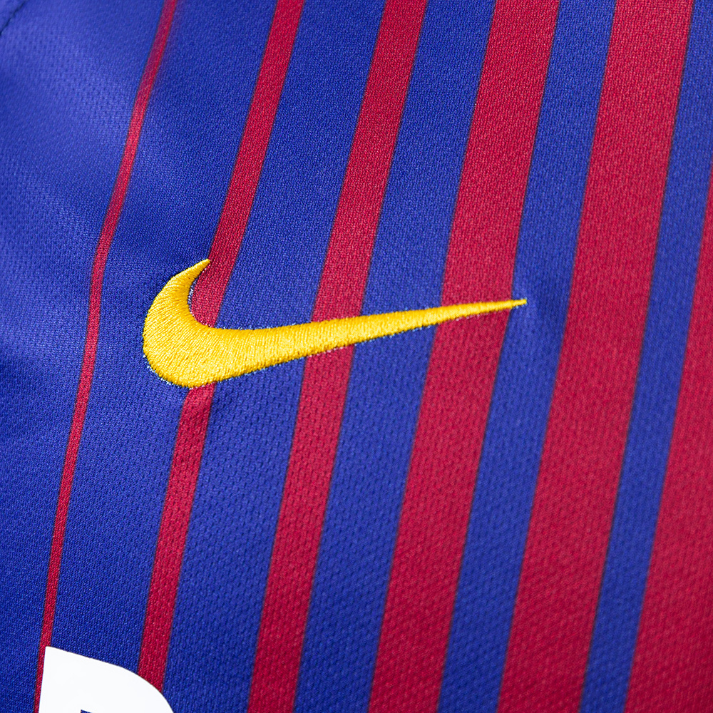 Barcelona 2017/18 Home Retro Jersey – Vintage Replica Football Soccer Shirt – Size S–XXL