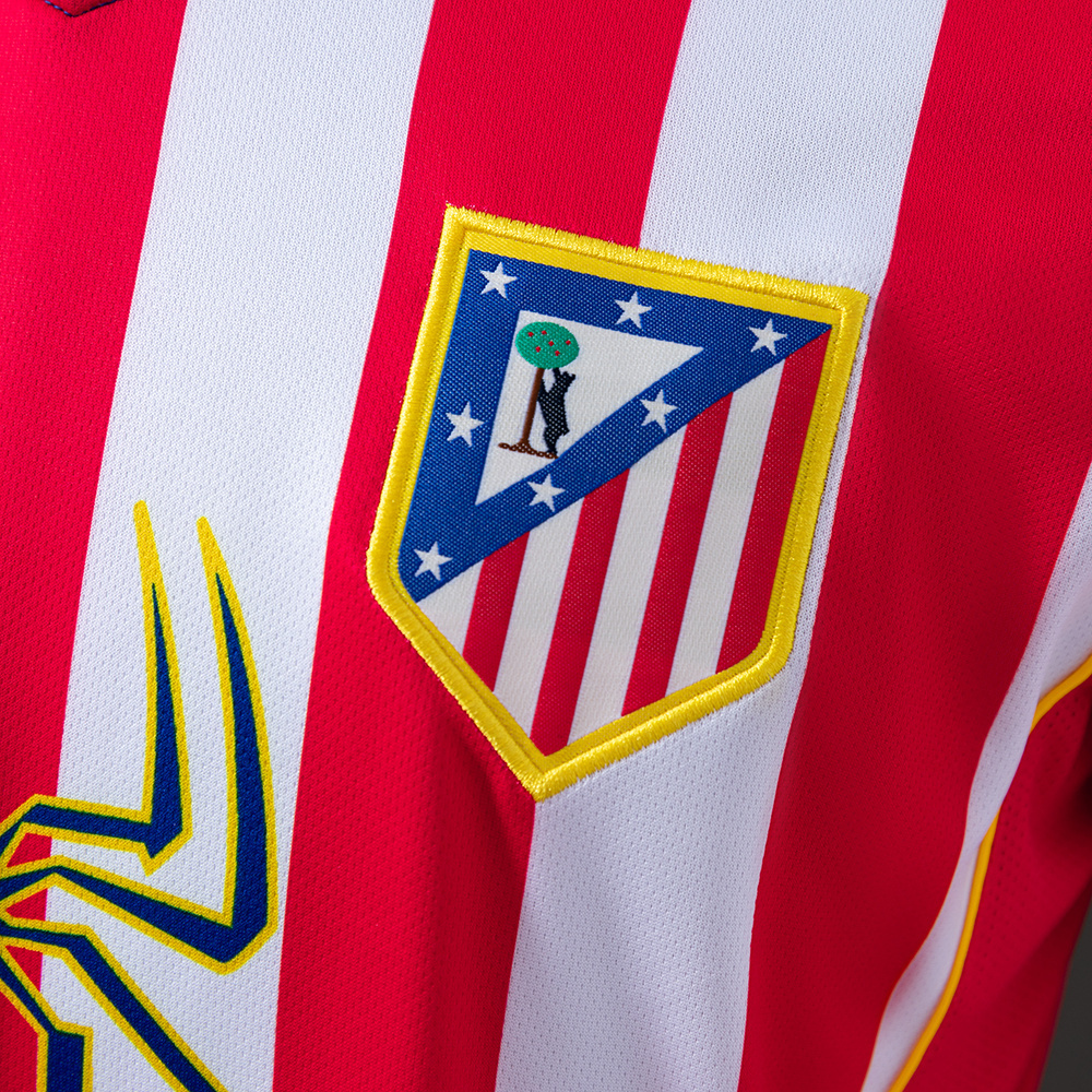 Atletico Madrid 2004/05 Home Long Sleeve Retro Jersey – Vintage Replica Football Soccer Shirt – Size S–XXL