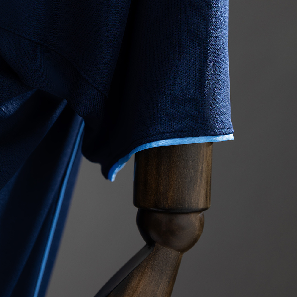 Atletico Madrid 2004/05 Away Retro Jersey – Vintage Replica Football Soccer Shirt – Size S–XXL