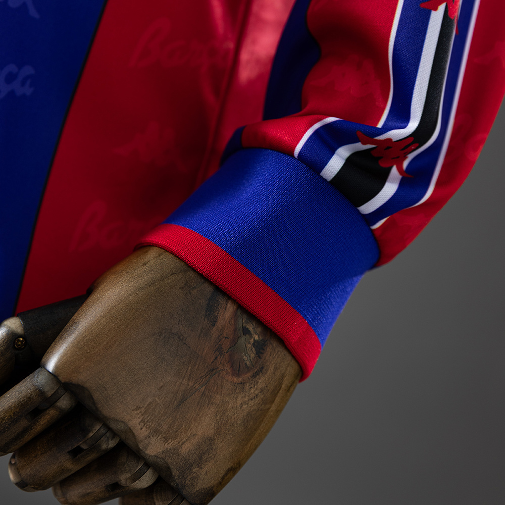 Barcelona 1995/97 Home Long Sleeve Retro Jersey – Vintage Replica Football Soccer Shirt – Size S–XXL