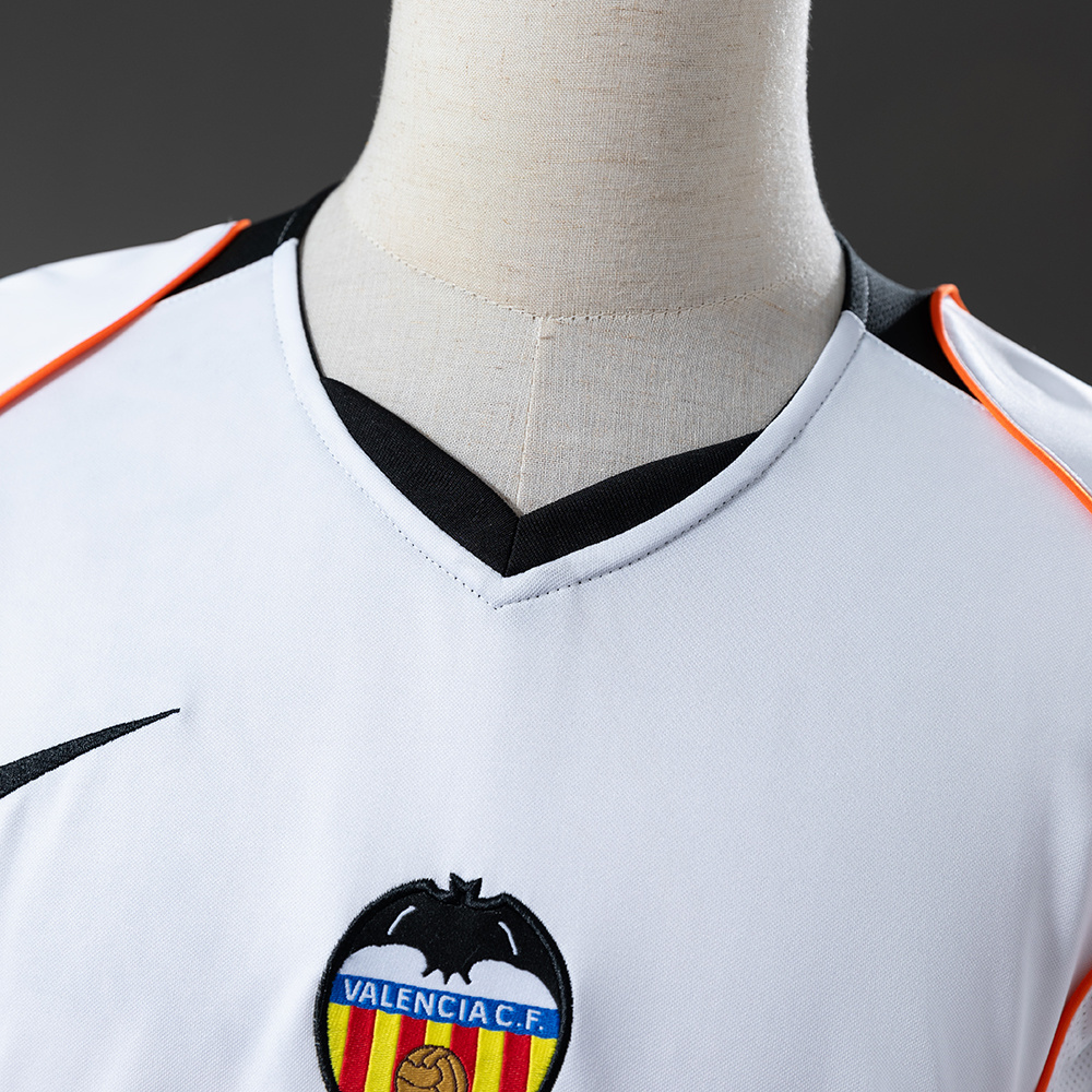 Valencia 2004/05 Home Retro Jersey – Vintage Replica Football Soccer Shirt – Size S–XXL