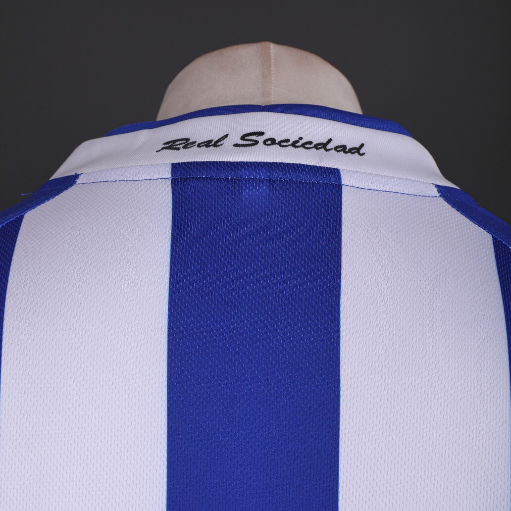 Real Sociedad 2002/03 Home Retro Jersey – Vintage Replica Football Soccer Shirt – Size S–XXL