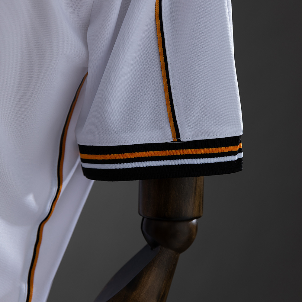 Valencia 1999/00 Home Retro Jersey – Vintage Replica Football Soccer Shirt – Size S–XXL