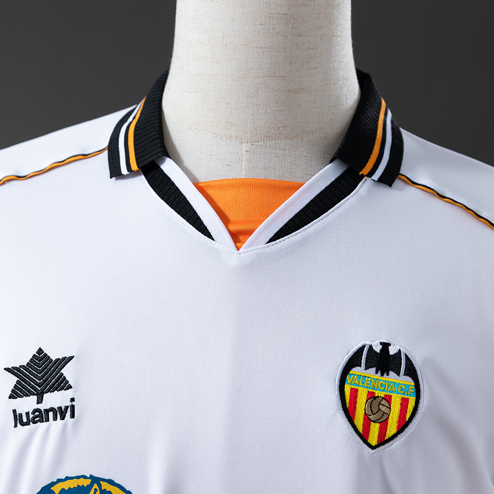 Valencia 1999/00 Home Retro Jersey – Vintage Replica Football Soccer Shirt – Size S–XXL