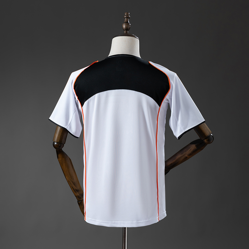 Valencia 2004/05 Home Retro Jersey – Vintage Replica Football Soccer Shirt – Size S–XXL