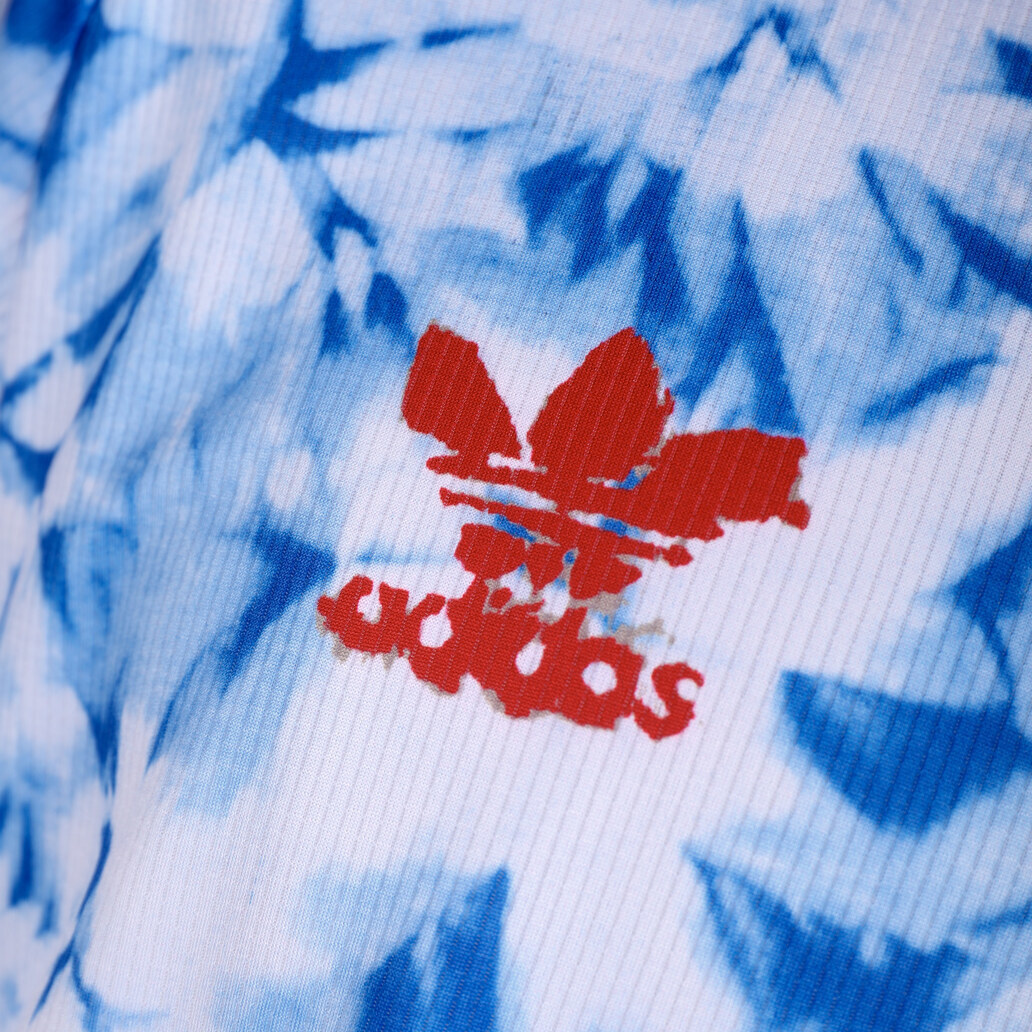 Manchester United 2020/21 Human Race Blue Retro Jersey – Classic Replica Football Soccer Shirt – Size S–XXL