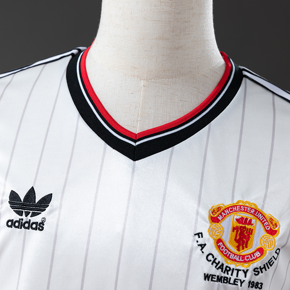 Manchester United 1983 Away Retro Jersey – Classic Replica Football Soccer Shirt – Size S–XXL