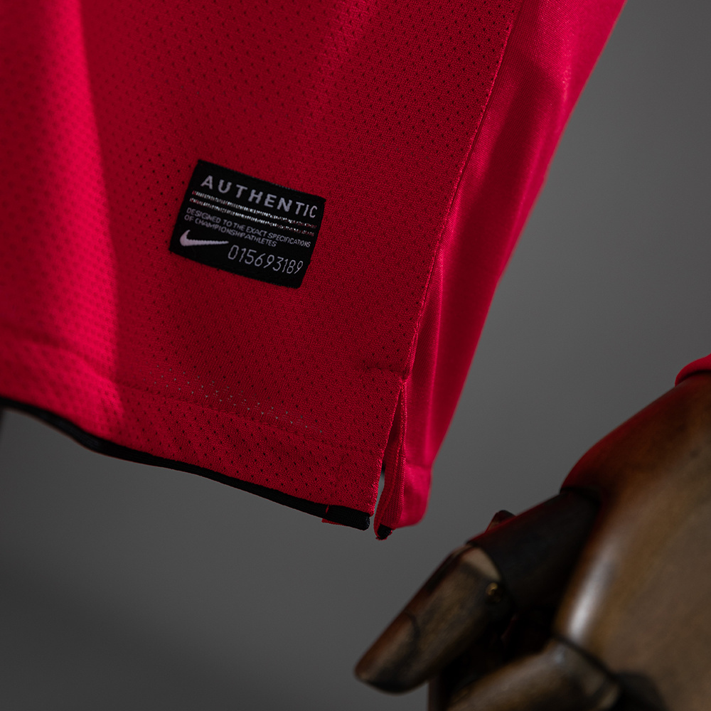 Manchester United 2010/11 Home Long Sleeve Retro Jersey – Classic Replica Football Soccer Shirt – Size S–XXL