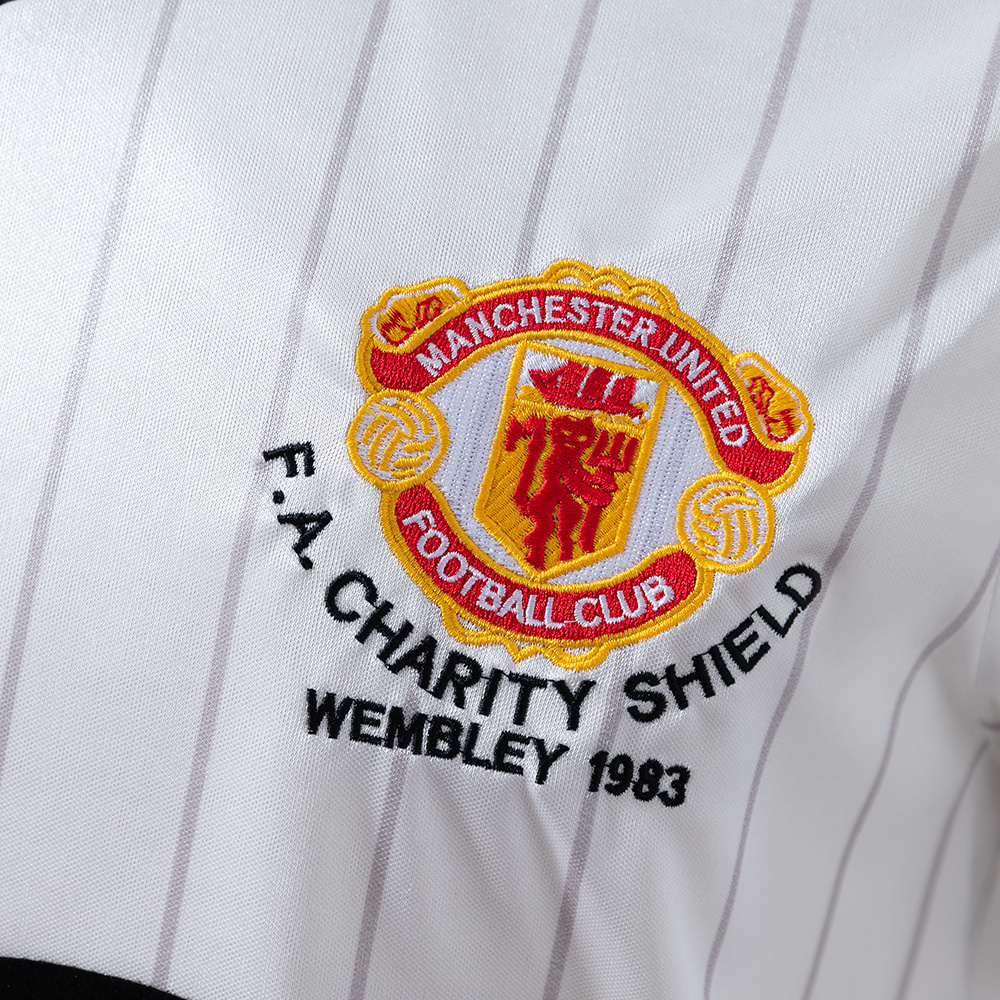 Manchester United 1983 Away Retro Jersey – Classic Replica Football Soccer Shirt – Size S–XXL