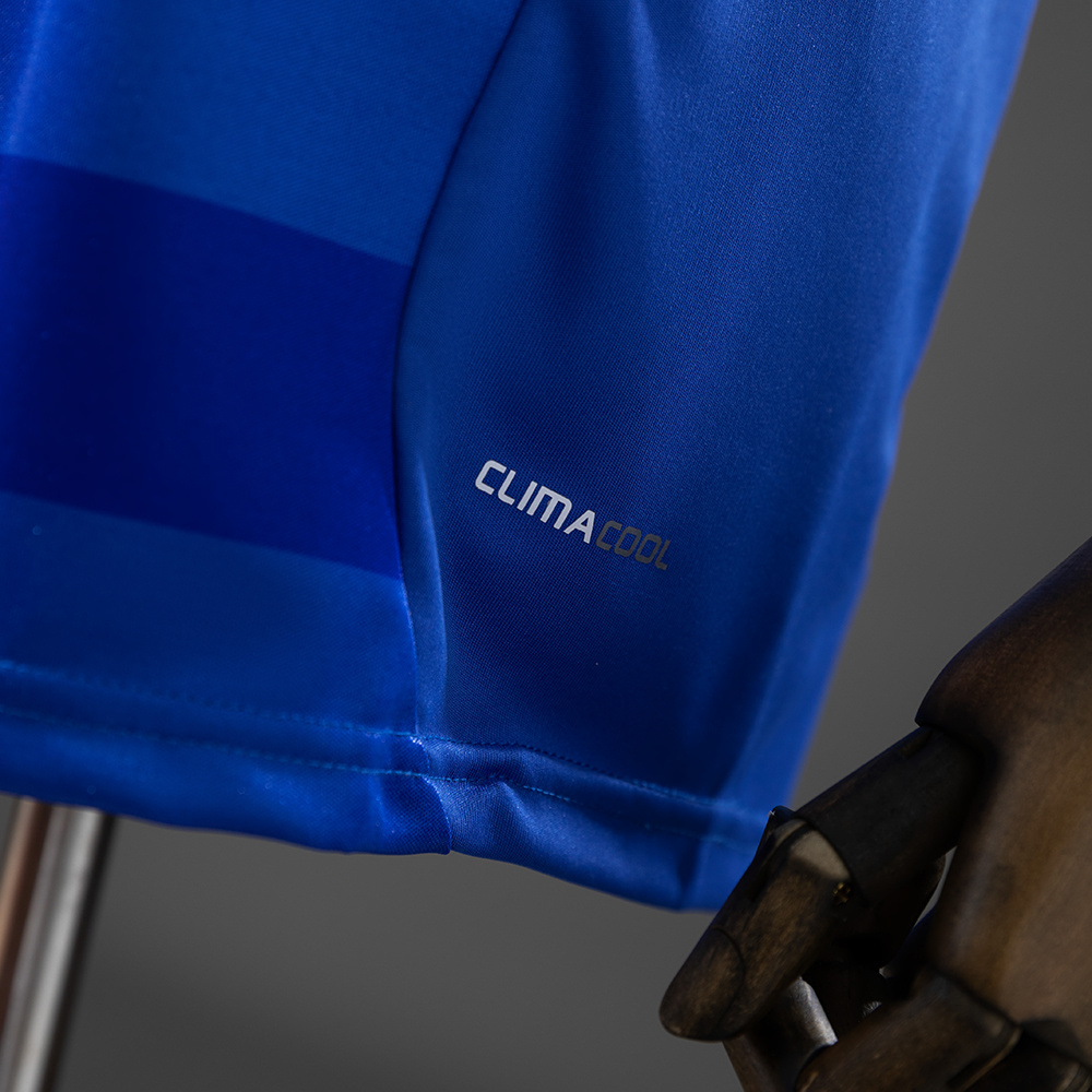 Chelsea 2011/12 Home Retro Jersey – Classic Replica Football Soccer Shirt – Size S–XXL