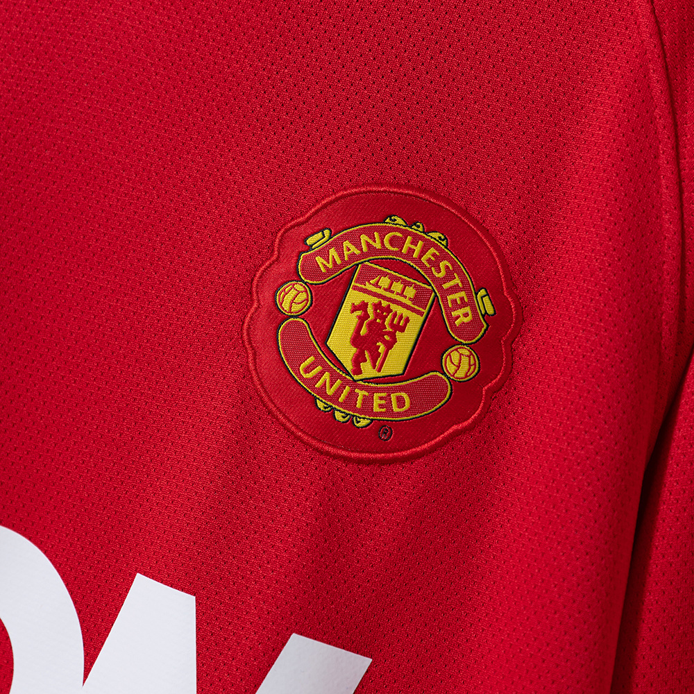 Manchester United 2010/11 Home Long Sleeve Retro Jersey – Classic Replica Football Soccer Shirt – Size S–XXL