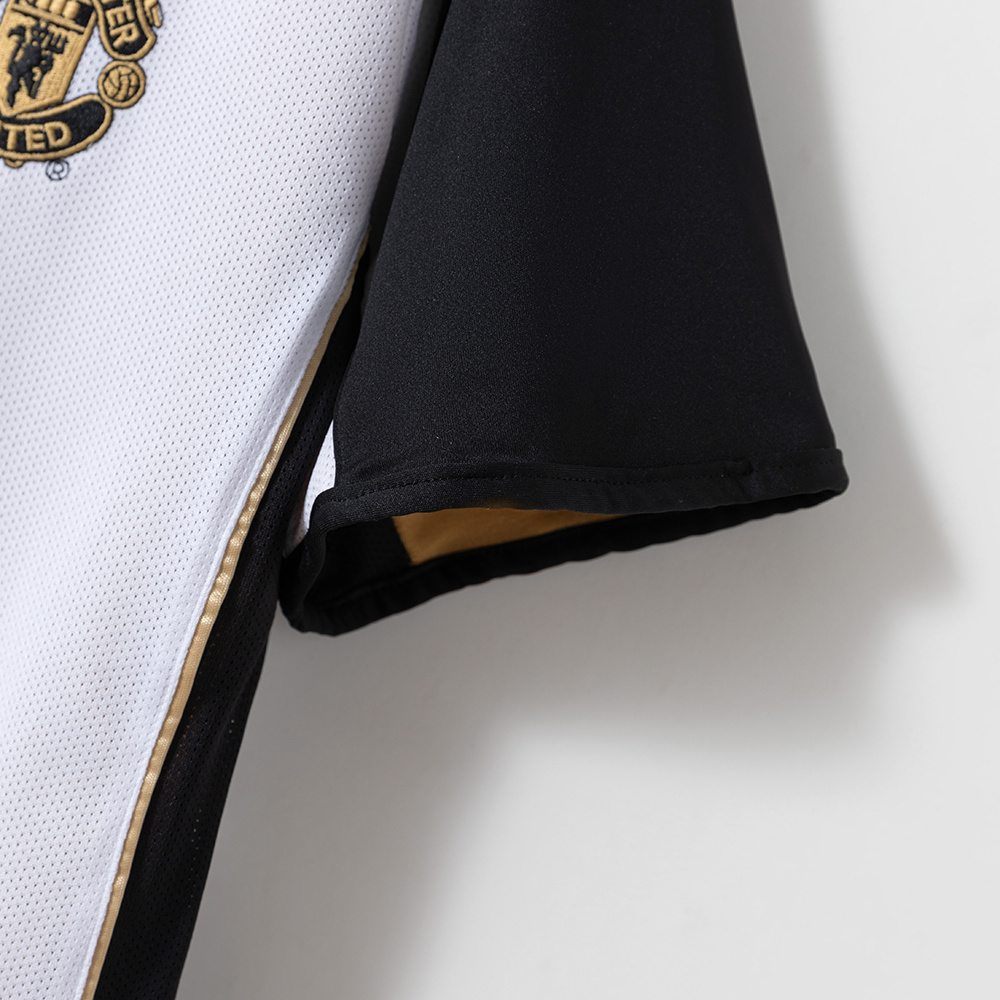 Manchester United 2001/02 Centennial Edition (Reversible) Retro Jersey – Classic Replica Football Soccer Shirt – Size S–XXL