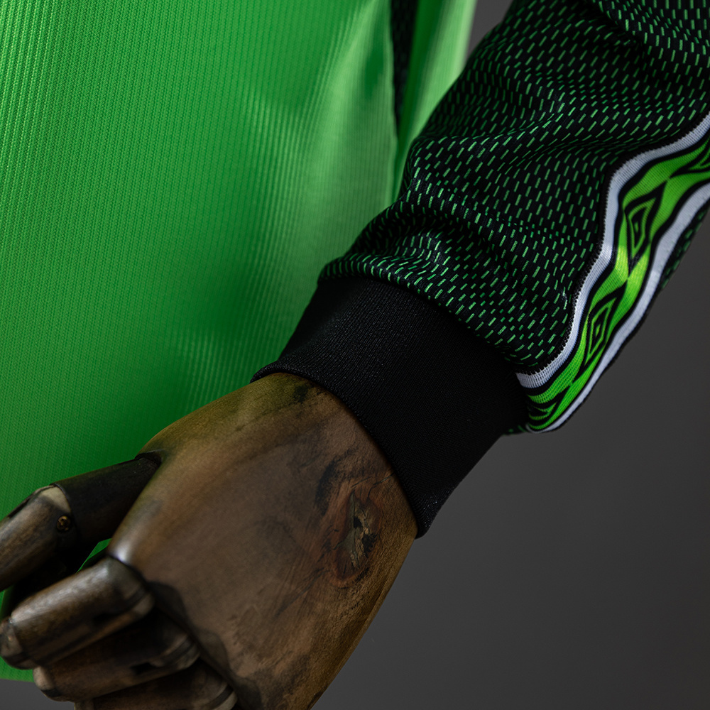 Manchester United 1998/99 Goalkeeper – Green Long Sleeve Retro Jersey – Classic Replica Football Soccer Shirt – Size S–XXL