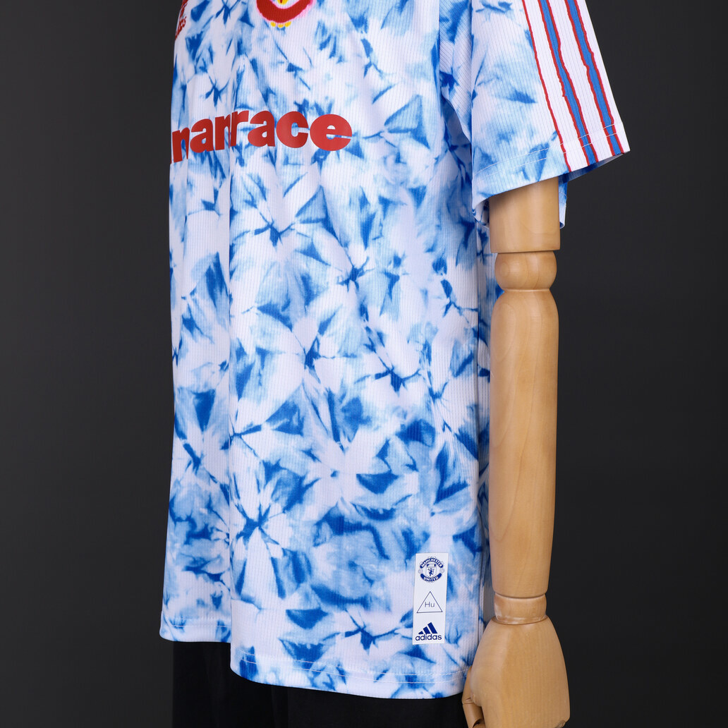 Manchester United 2020/21 Human Race Blue Retro Jersey – Classic Replica Football Soccer Shirt – Size S–XXL