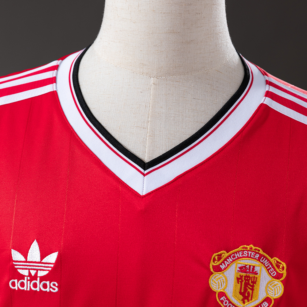 Manchester United 1984 Home Retro Jersey – Classic Replica Football Soccer Shirt – Size S–XXL