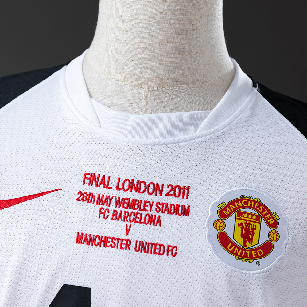 Manchester United 2010/11 Away Retro Jersey – Classic Replica Football Soccer Shirt – Size S–XXL
