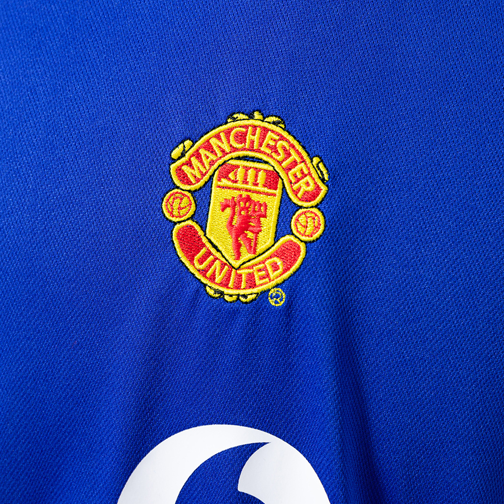 Manchester United 2005/06 Away Retro Jersey – Classic Replica Football Soccer Shirt – Size S–XXL