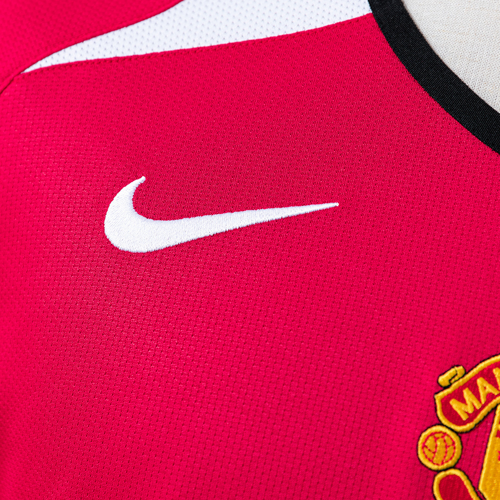 Manchester United 2004/06 Home Long Sleeve Retro Jersey – Classic Replica Football Soccer Shirt – Size S–XXL