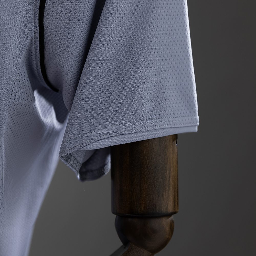 Manchester United 2007 Goalkeeper Grey Retro Jersey – Classic Replica Football Soccer Shirt – Size S–XXL