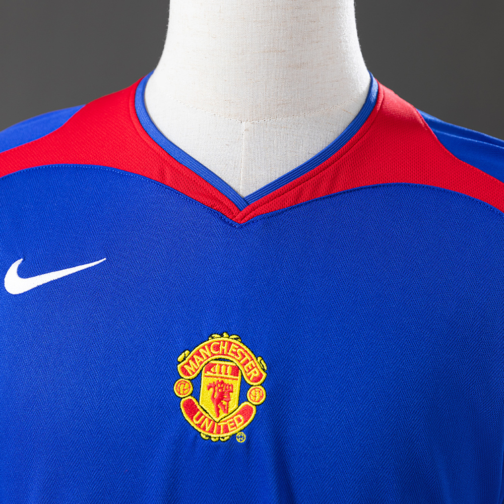 Manchester United 2005/06 Away Retro Jersey – Classic Replica Football Soccer Shirt – Size S–XXL
