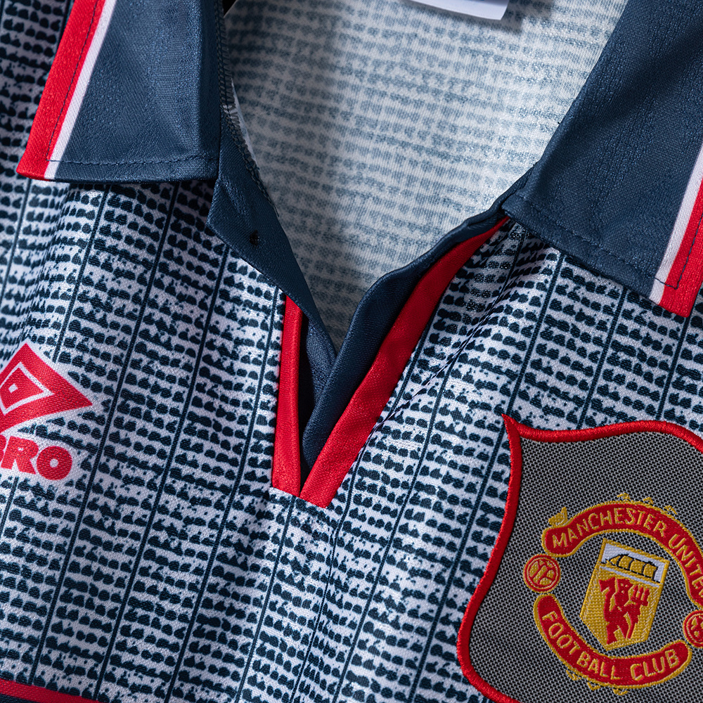 Manchester United 1995/96 Away Retro Jersey – Classic Replica Football Soccer Shirt – Size S–XXL