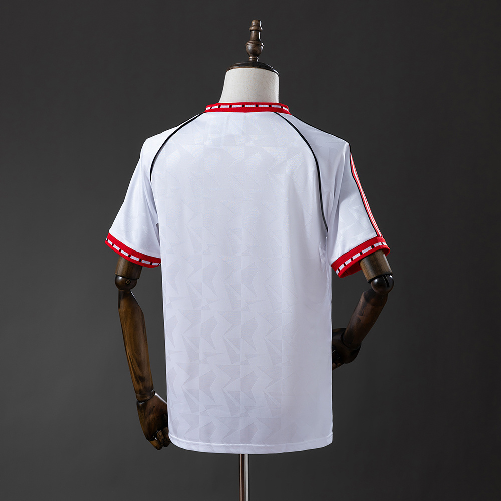 Manchester United 1991 Away (Reprint) Retro Jersey – Classic Replica Football Soccer Shirt – Size S–XXL