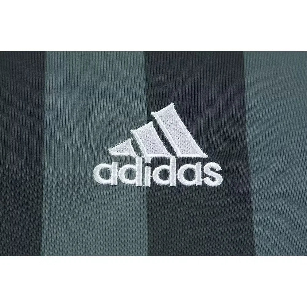 Newcastle United 2004/06 Away Retro Jersey – Classic Football Shirt – Size S–XXL