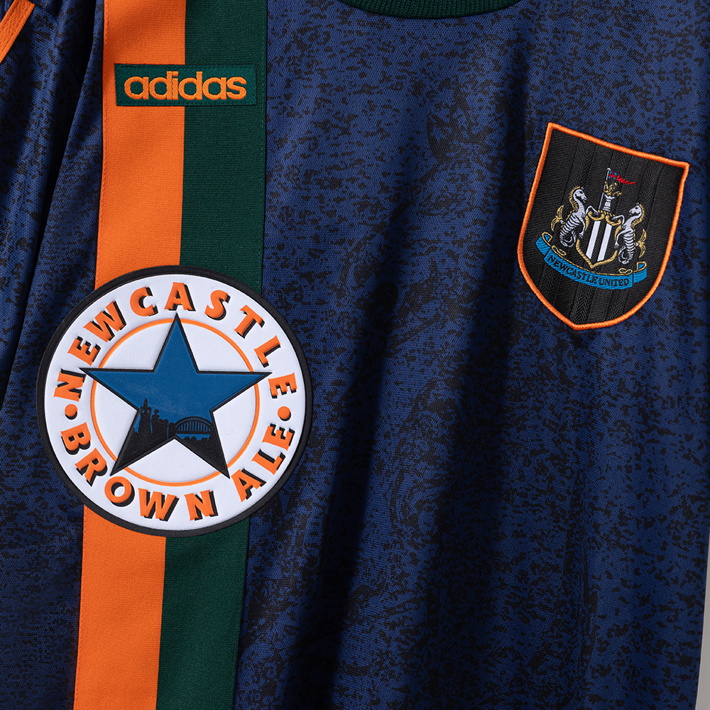 Newcastle United 1997/98 Away Retro Shirt – Classic Football Shirt – Size S–XXL