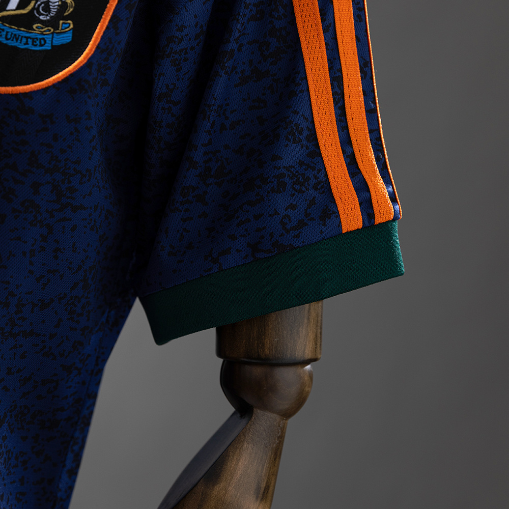 Newcastle United 1997/98 Away Retro Shirt – Classic Football Shirt – Size S–XXL