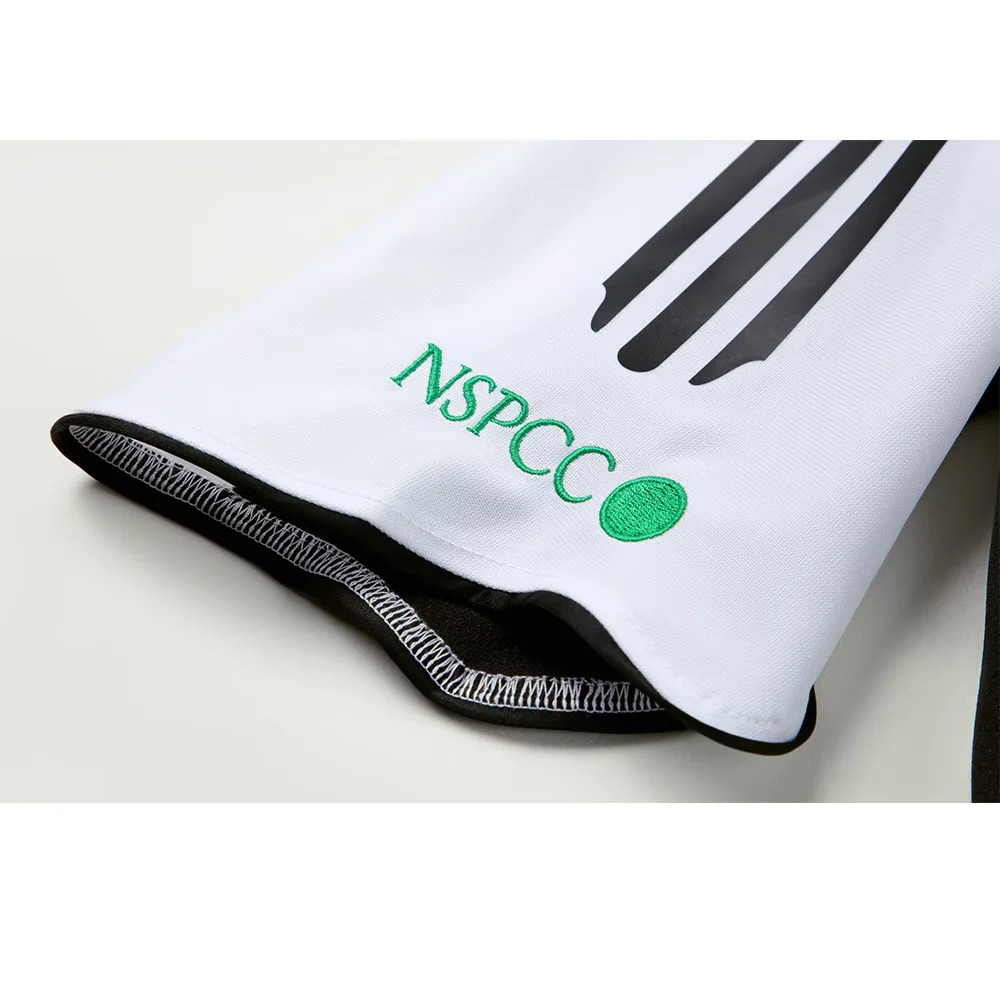 Newcastle United 2004/06 Special Edition Home Retro Jersey – Classic Football Shirt – Size S–XXL