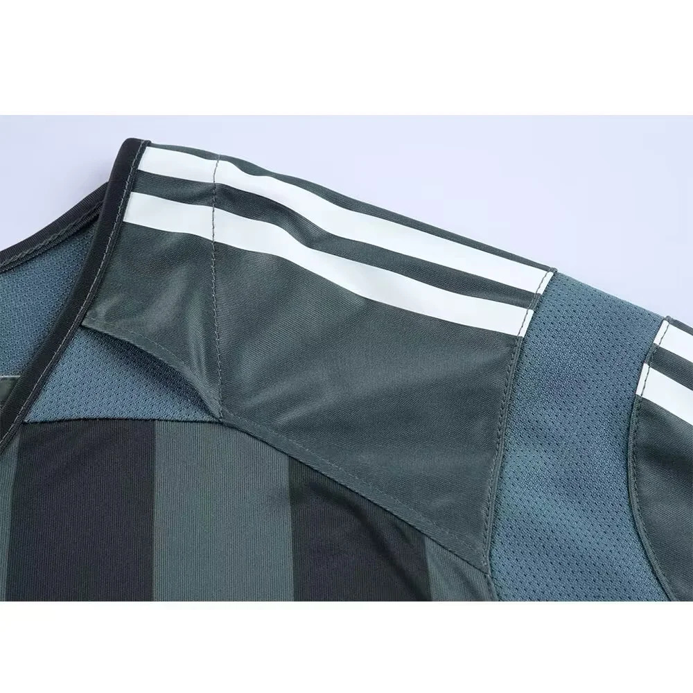 Newcastle United 2004/06 Away Retro Jersey – Classic Football Shirt – Size S–XXL