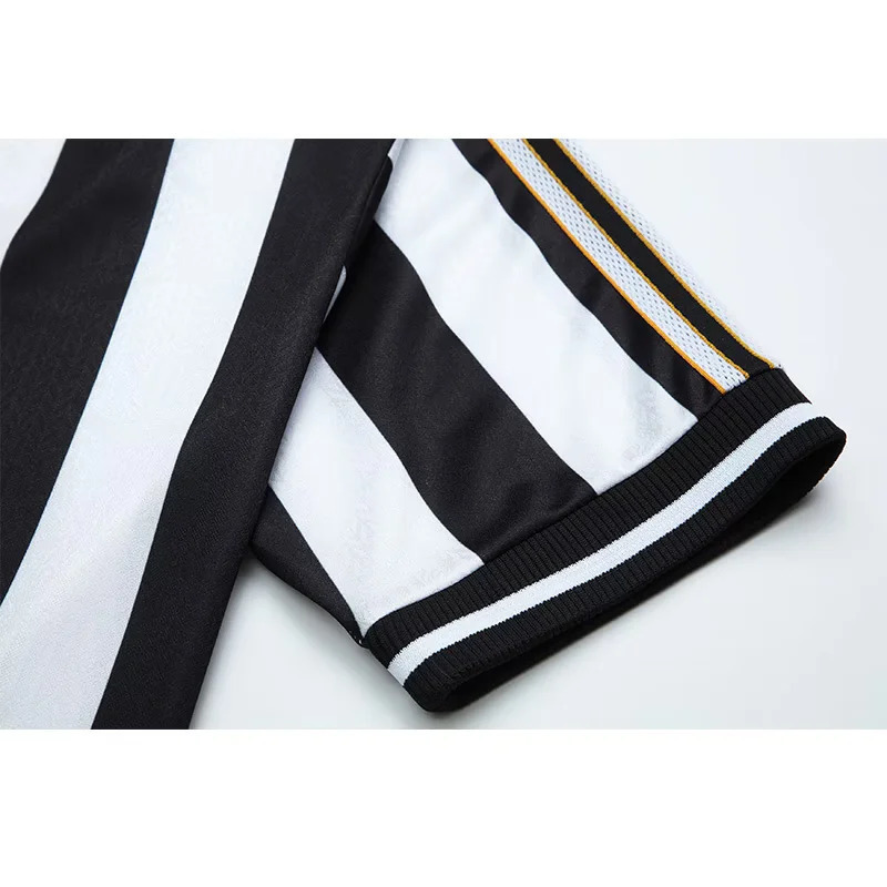 Newcastle United 1997/99 Home Retro Jersey – Classic Football Shirt – Size S–XXL