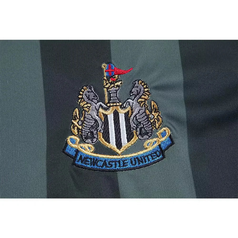 Newcastle United 2004/06 Away Retro Jersey – Classic Football Shirt – Size S–XXL
