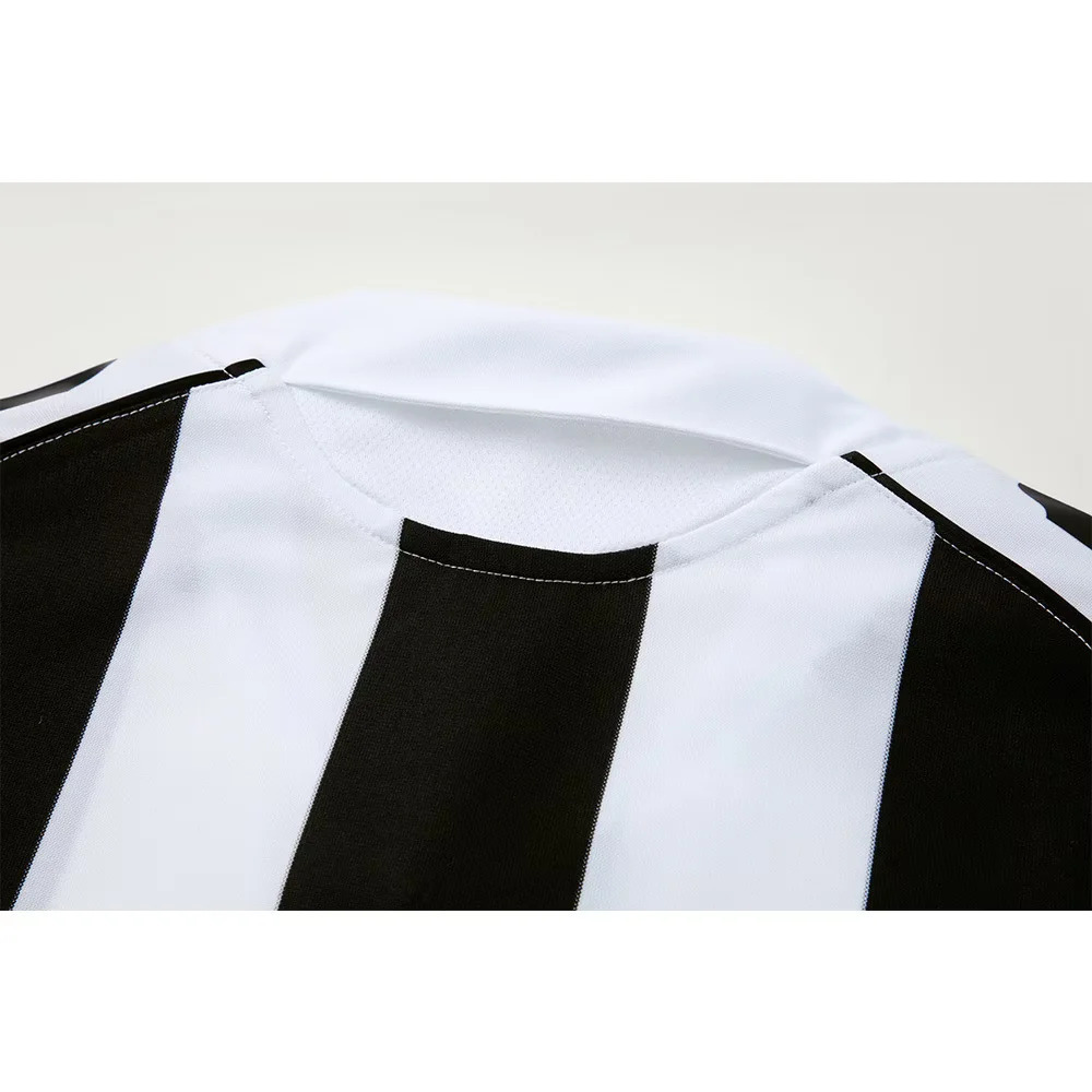 Newcastle United 2004/06 Special Edition Home Retro Jersey – Classic Football Shirt – Size S–XXL