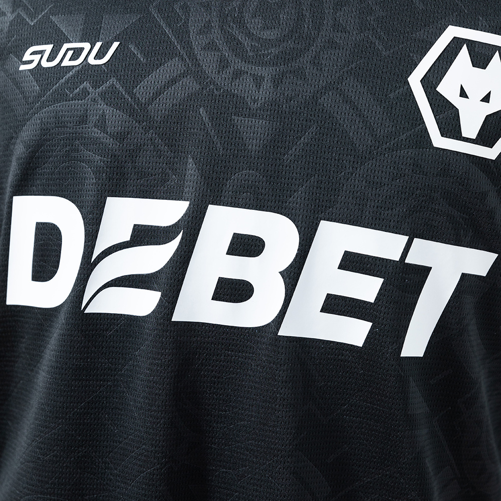 Wolves 25/26 Goalkeeper Jersey Black – Replica Football Soccer Shirt – Size S–4XL