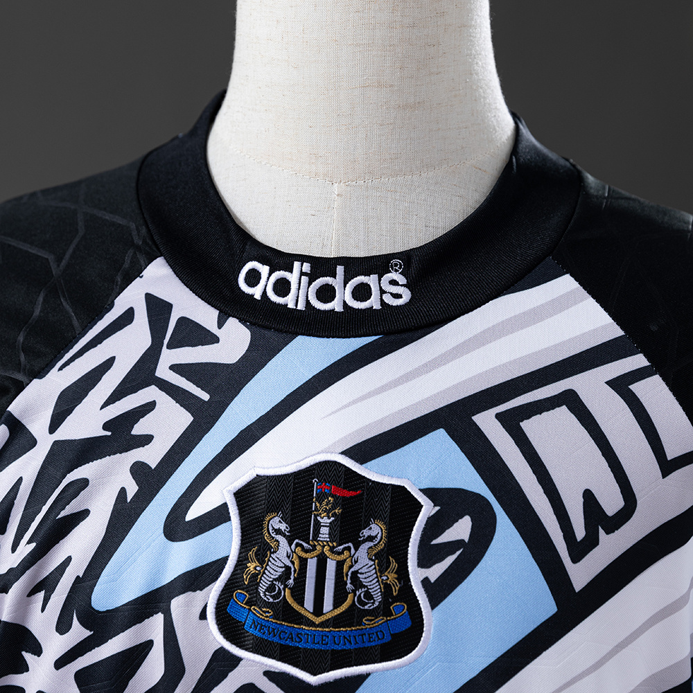 Newcastle United 1995/96 Goalkeeper Long Sleeve Retro Jersey – Classic Football Shirt – Size S–XXL