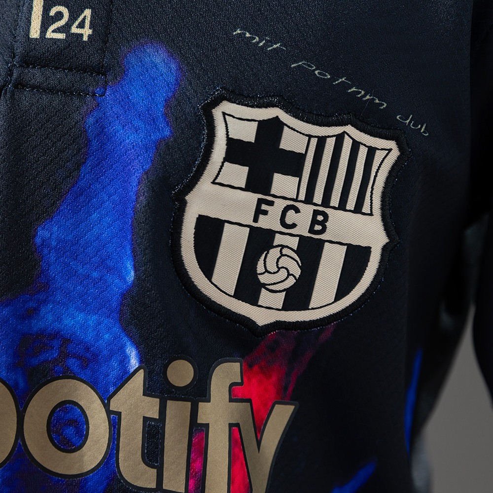 Barcelona 25/26 Special Edition Camo Kids Kit Jersey – Replica Football Soccer Shirt – Size 16–28