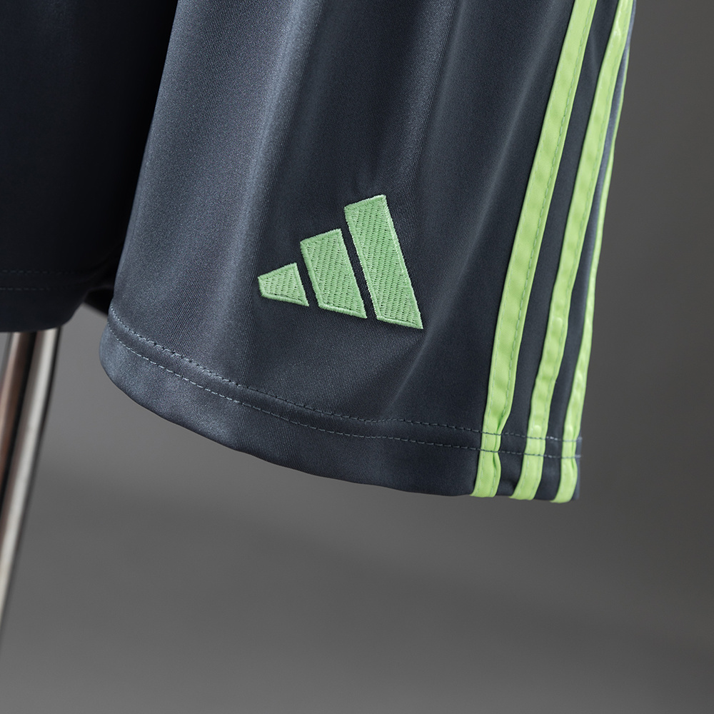 Manchester United 25/26 Goalkeeper Full Kids Kit Jersey – Replica Football Soccer Shirt – Size 16–28