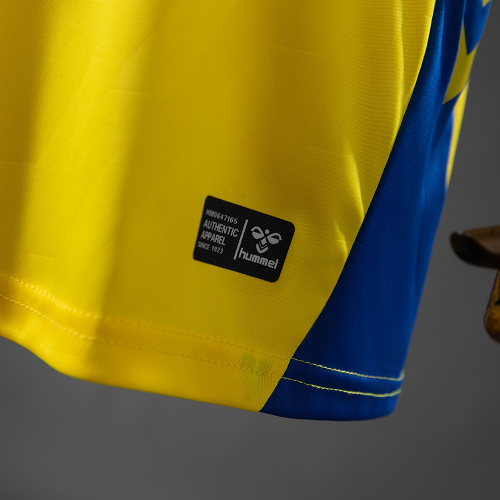 Las Palmas 25/26 Home Kids Kit Jersey – Replica Football Soccer Shirt – Size 16–28