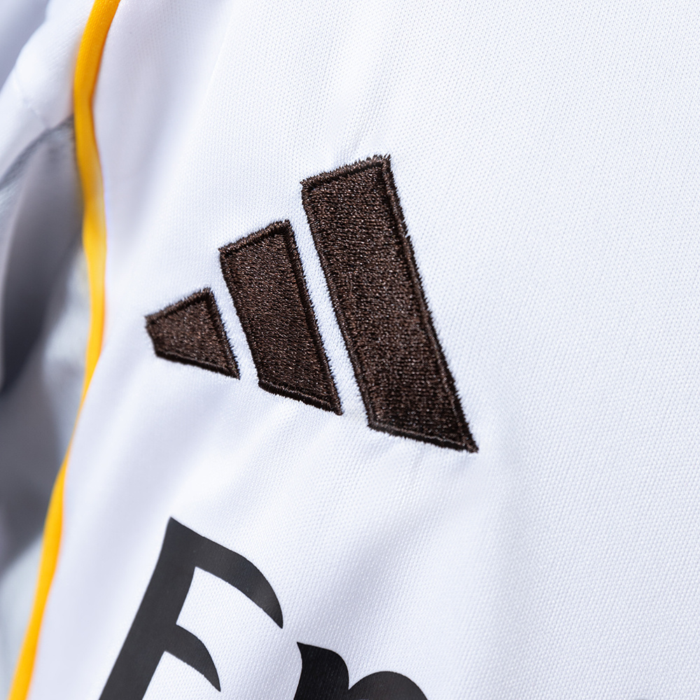 Real Madrid 25/26 Home Kids Kit Jersey – Replica Football Soccer Shirt – Size 16–28