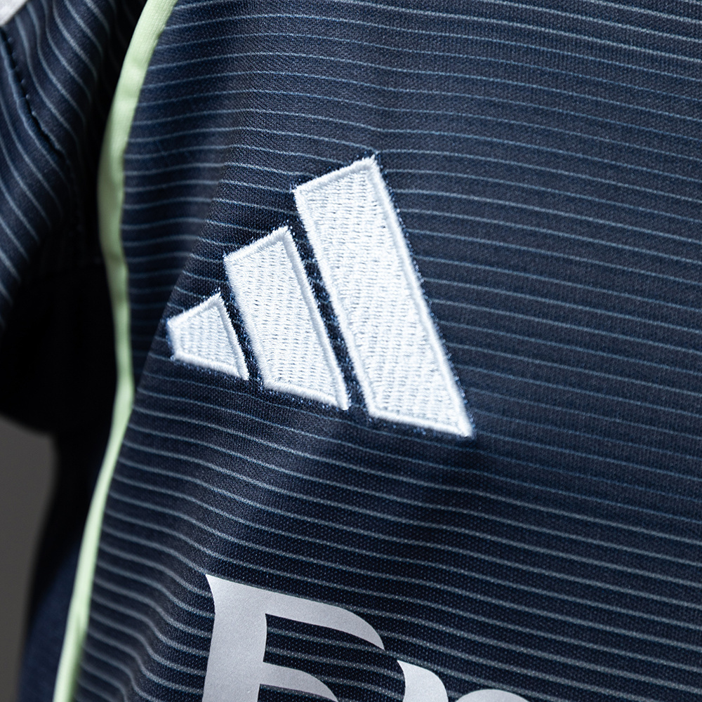 Real Madrid 25/26 Away Kids Kit Jersey – Replica Football Soccer Shirt – Size 16–28