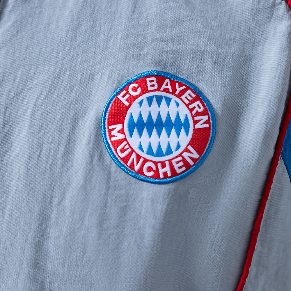Bayern Munich grey 25/26 Windbreaker – Replica Football Soccer Outfit