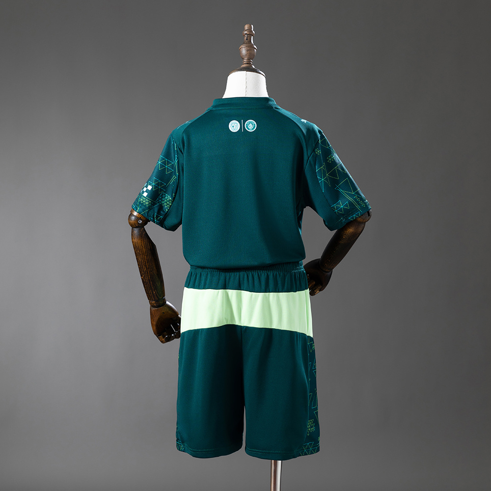 Manchester City 25/26 EA SPORTS FC Kids Kit Jersey – Replica Football Soccer Shirt – Size 16–28