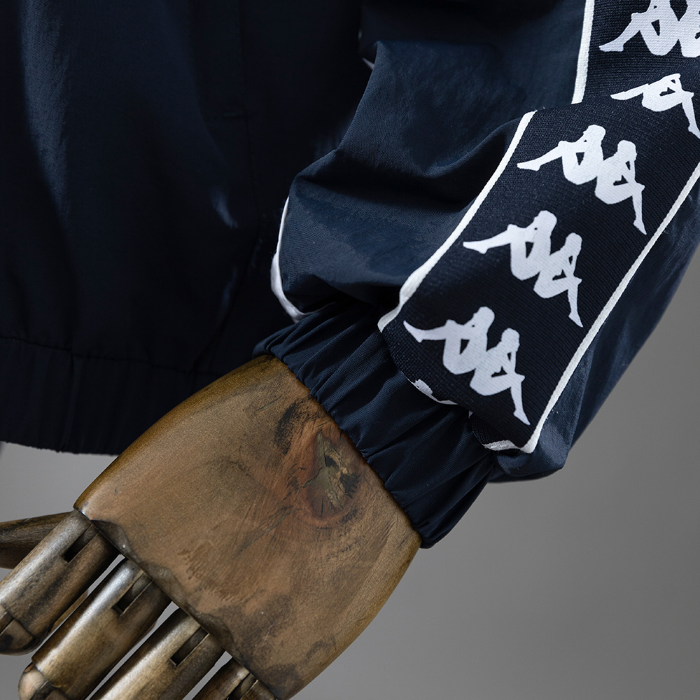 Barcelona Retro Windbreaker – Replica Football Soccer Outfit