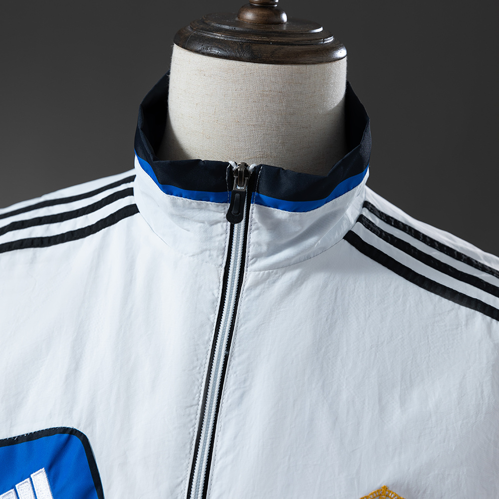 Real Madrid Retro Windbreaker S-XXL – Replica Football Soccer Outfit